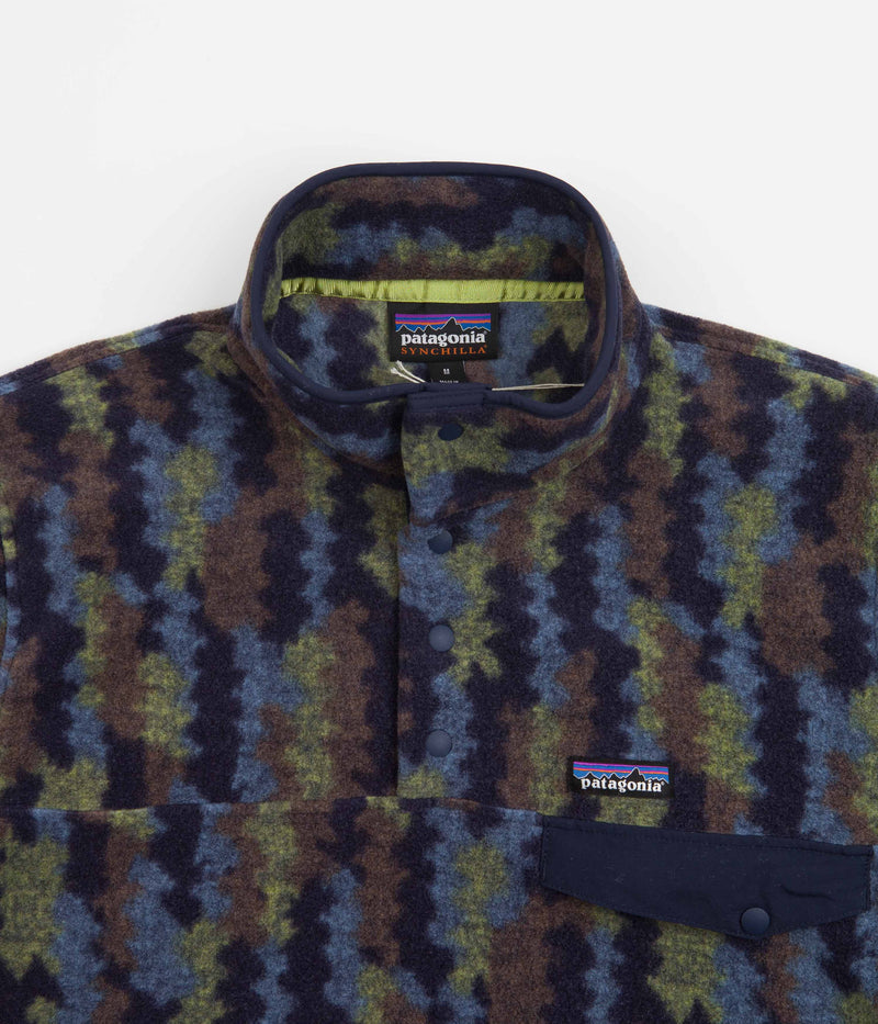 Patagonia Lightweight Synchilla Snap-T Fleece in Climbing Trees Ikat: New Navy