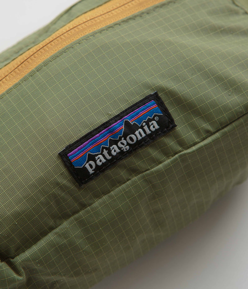 Patagonia Ultralight Black Hole Mini Hip Pack in Buckhorn Green