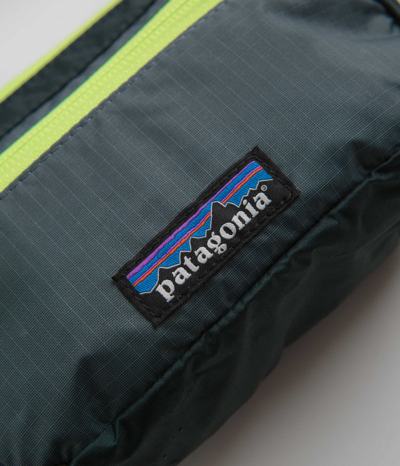 Patagonia Ultralight Black Hole Mini Hip Pack in Nouveau Green