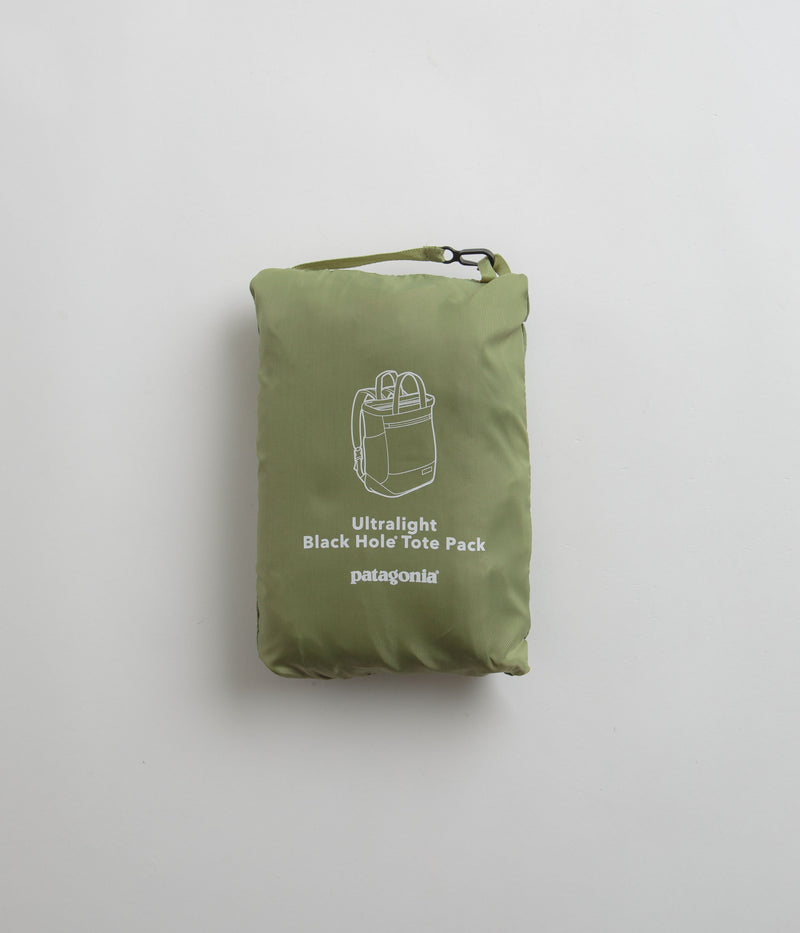 Patagonia Ultralight Black Hole Tote Pack in Buckhorn Green