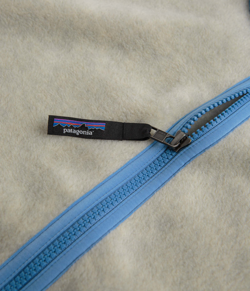 Patagonia Womens Synchilla Marsupial Fleece in Oatmeal Heather and Blue Bird