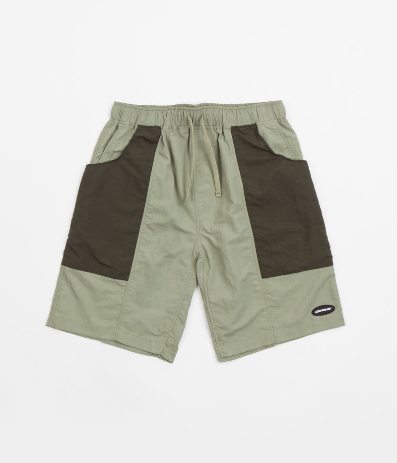 Quasi Solo Shorts in Moss