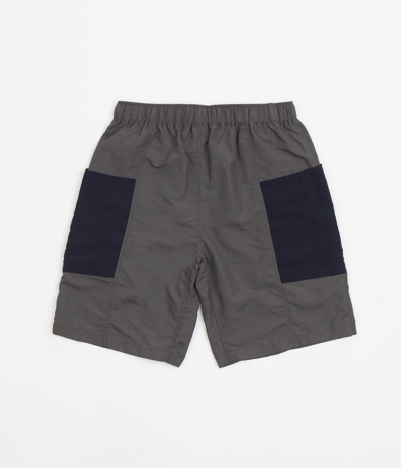 Quasi Solo Shorts in Stone