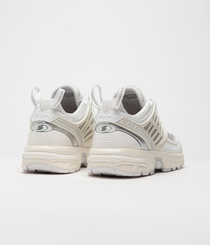 Salomon ACS Pro Shoes in White and Vanilla Ice / Lunar Rock