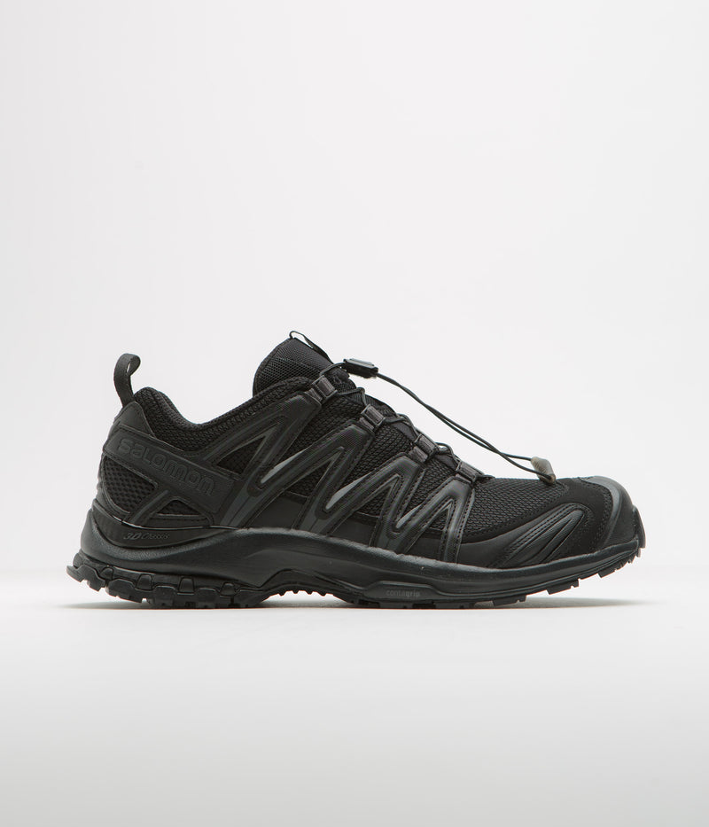 Salomon XA Pro 3D Shoes in Black and Black / Magnet