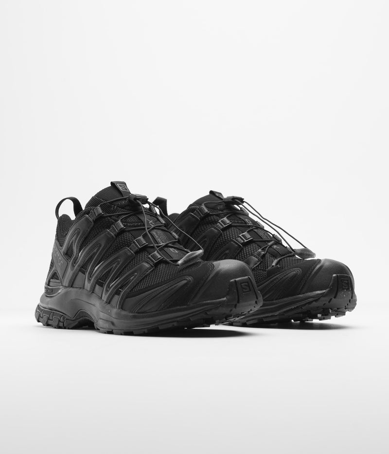 Salomon XA Pro 3D Shoes in Black and Black / Magnet