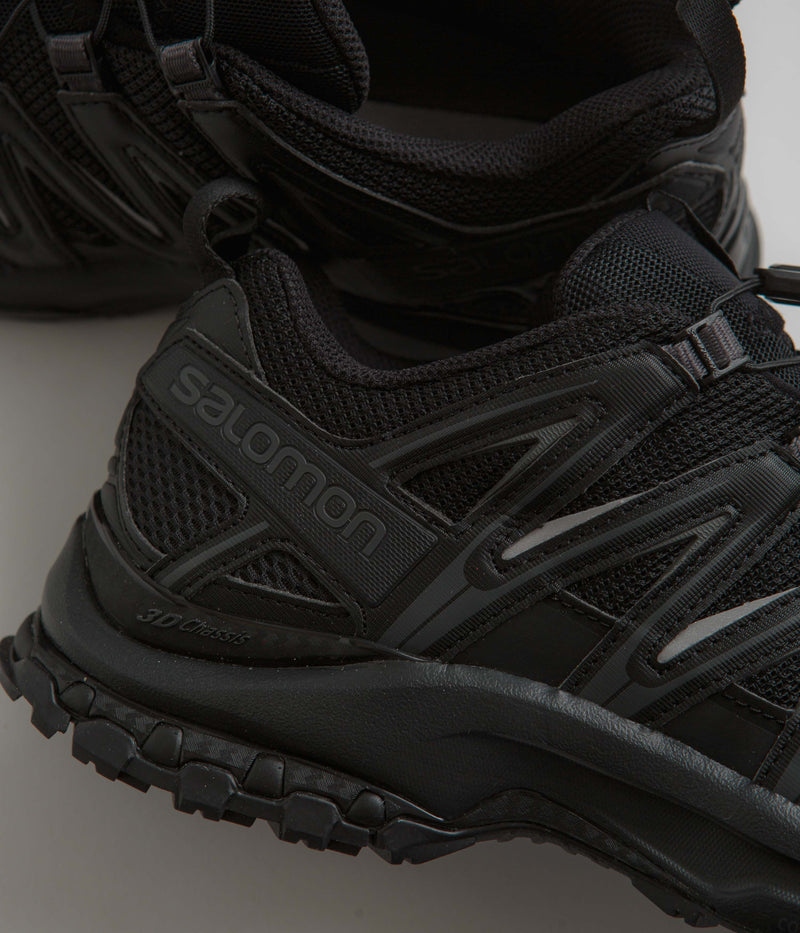 Salomon XA Pro 3D Shoes in Black and Black / Magnet