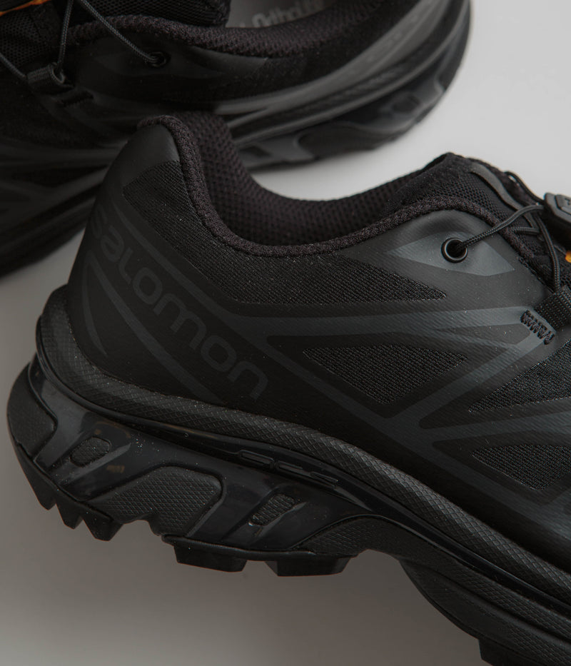 Salomon XT-6 Shoes in Black and Black / Phantom