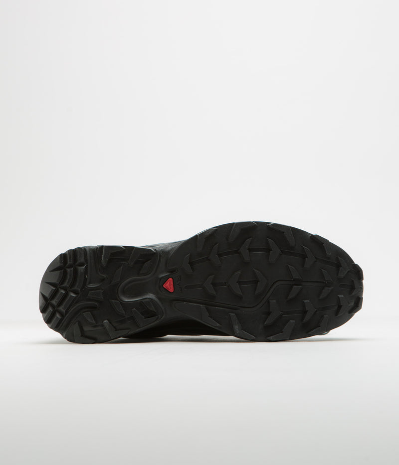 Salomon XT-6 Shoes in Black and Black / Phantom