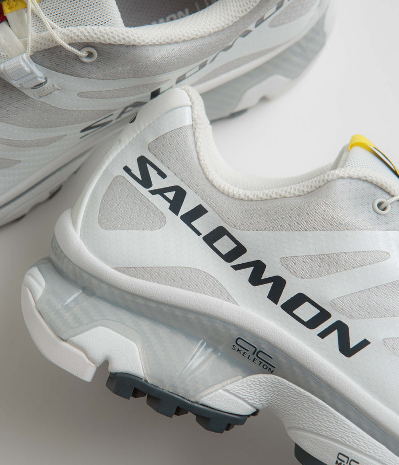 Salomon XT-6 Shoes in White and White / Lunar Rock