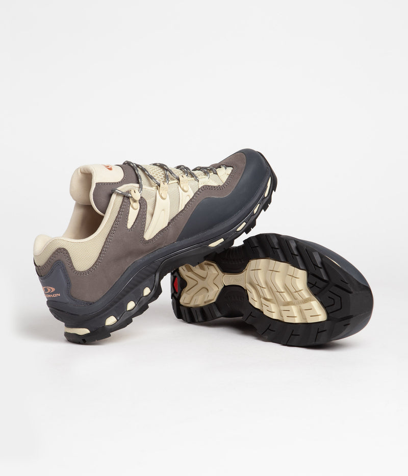 Salomon XT-Quest 2 Shoes in Ebony and Pewter / Moth