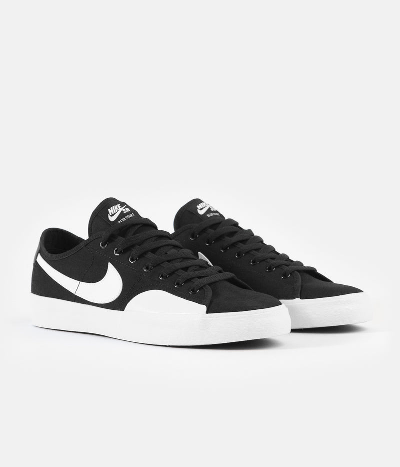 Nike SB Blazer Court Shoes in Black and White and Black - Gum Light Brown