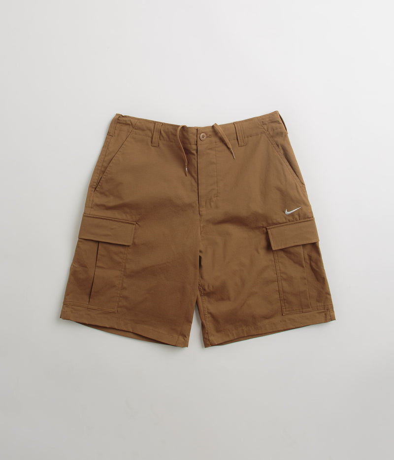 Nike SB Cargo Shorts in Ale Brown and White