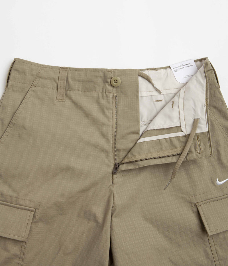 Nike SB Cargo Shorts in Neutral Olive and White
