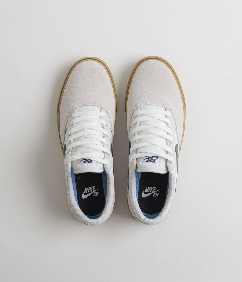 Nike SB Chron 2 Shoes in White and Obsidian and White - Gum Light Brown