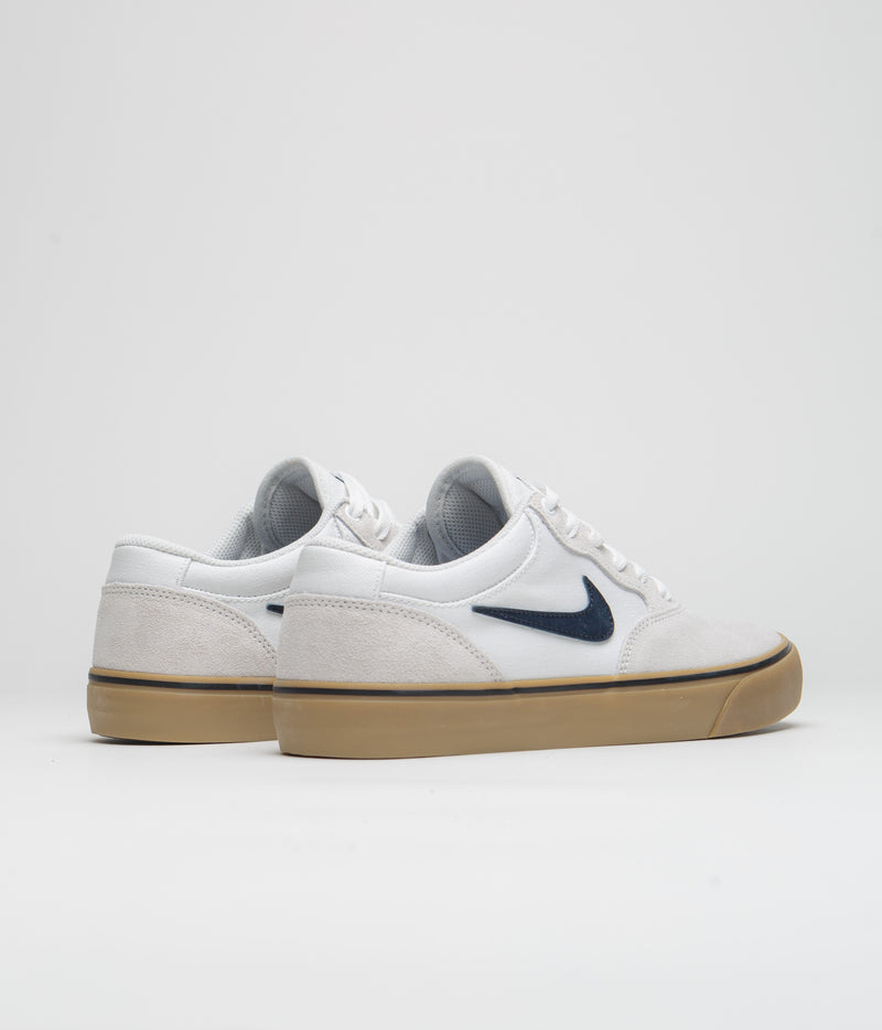 Nike SB Chron 2 Shoes in White and Obsidian and White - Gum Light Brown