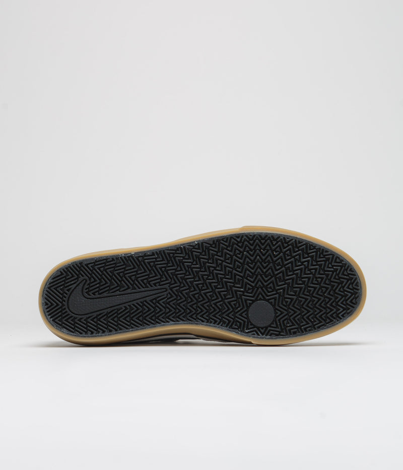 Nike SB Chron 2 Shoes in White and Obsidian and White - Gum Light Brown