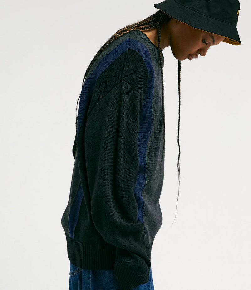 Nike SB Crewneck Sweatshirt in Black and Dark Smoke Grey / Midnight Navy / Black
