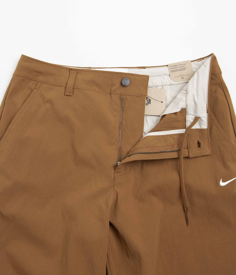 Nike SB Eco El Chino Pants in Ale Brown