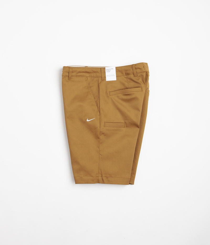 Nike SB El Chino Shorts in Ale Brown and White