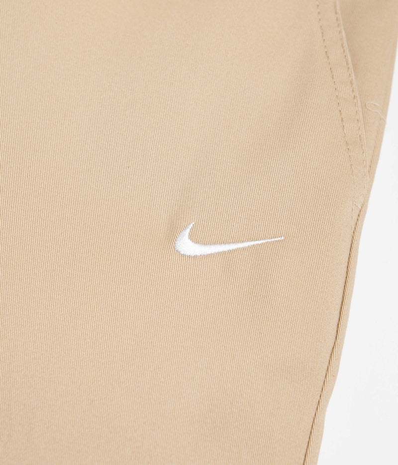 Nike SB El Chino Shorts in Hemp and White