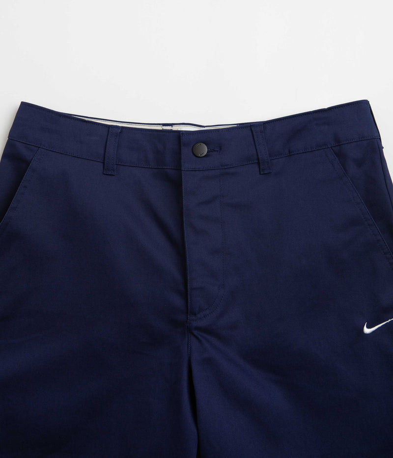 Nike SB El Chino Shorts in Midnight Navy and White