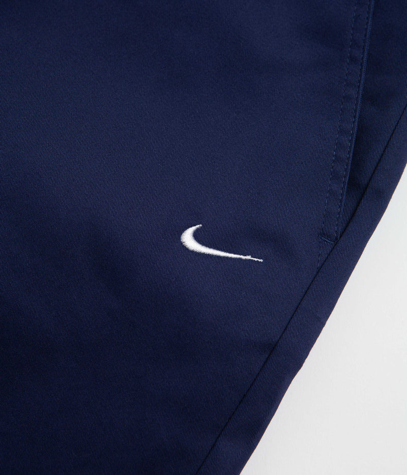 Nike SB El Chino Shorts in Midnight Navy and White
