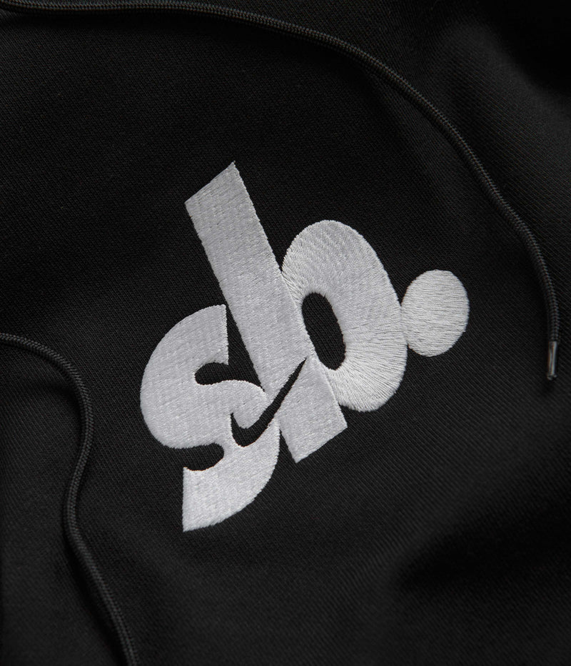 Nike SB Essential Logo Hoodie in Black and White