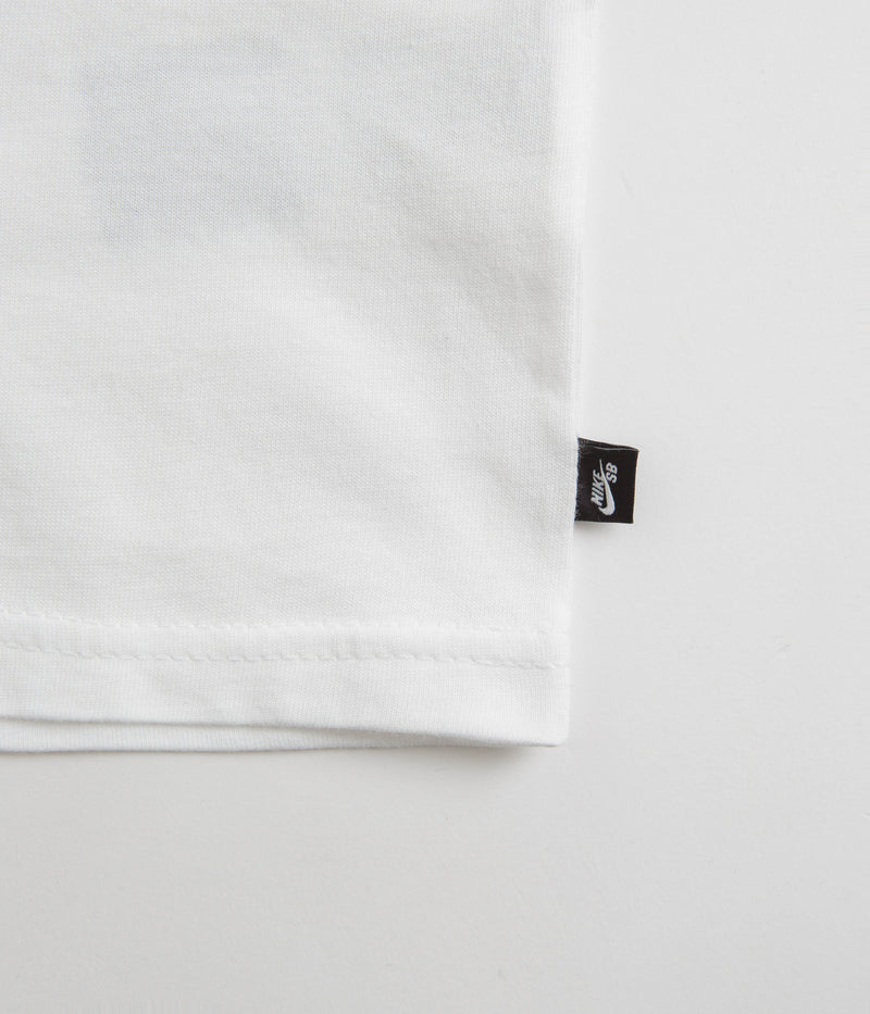 Nike SB Essentials T-Shirt in White