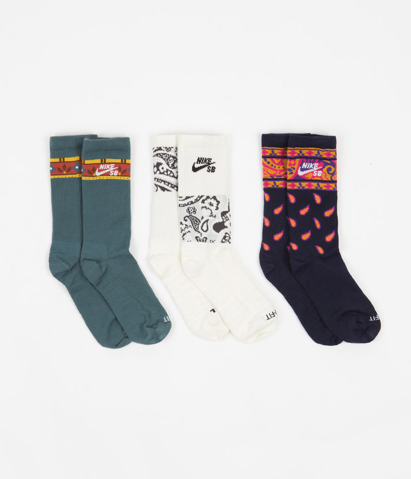 Nike SB Everyday Max Lightweight Crew Socks (3 Pair) in White and Paisley