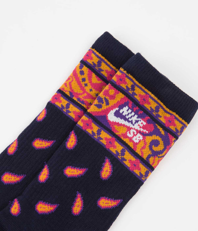 Nike SB Everyday Max Lightweight Crew Socks (3 Pair) in White and Paisley