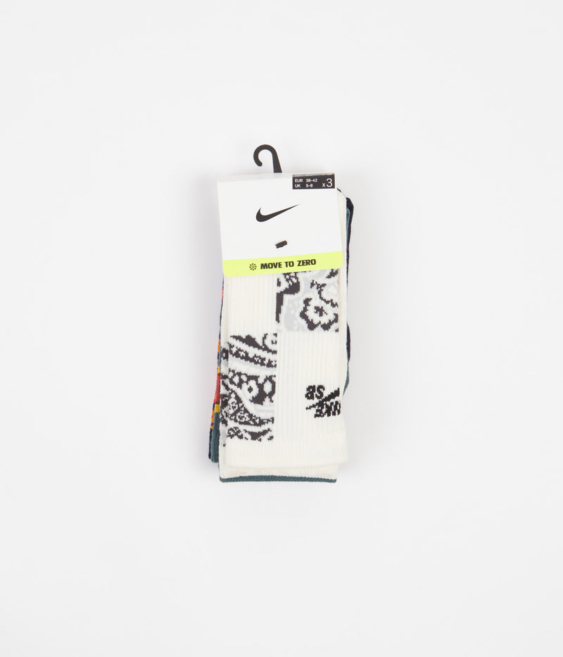Nike SB Everyday Max Lightweight Crew Socks (3 Pair) in White and Paisley