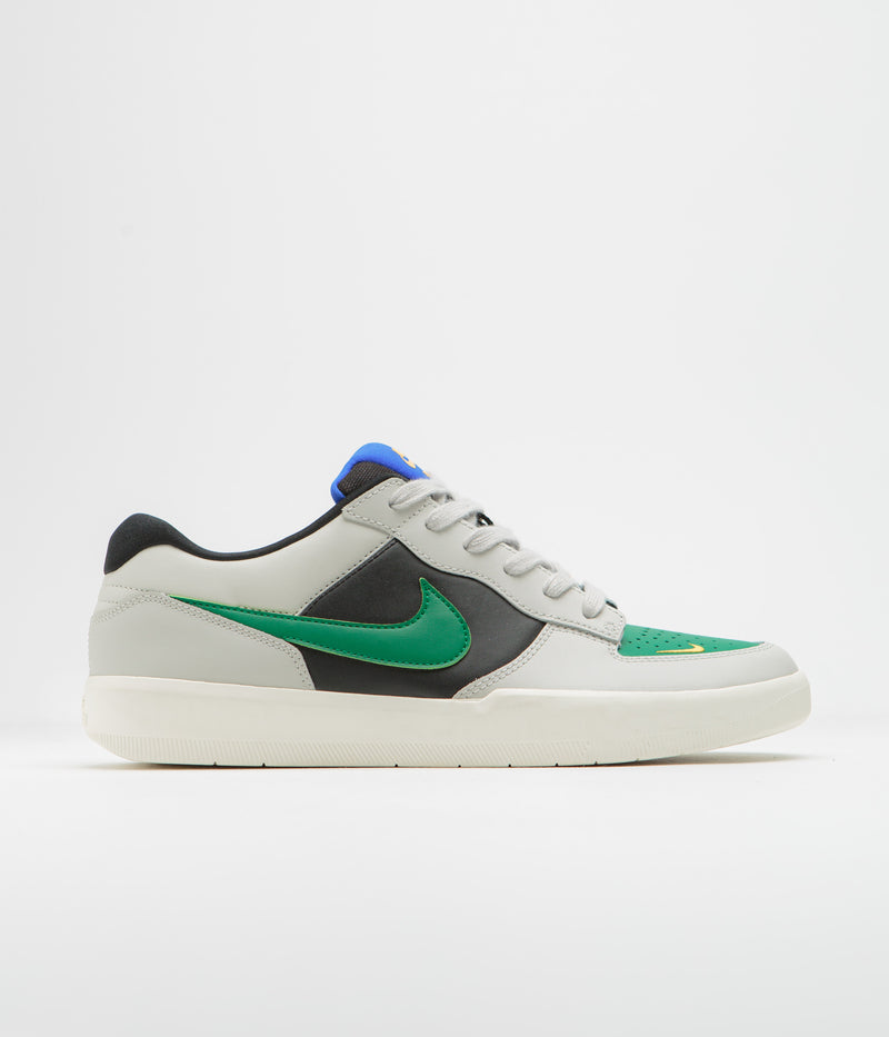 Nike SB Force 58 Premium Shoes in Light Bone and Malachite and Black - Sail