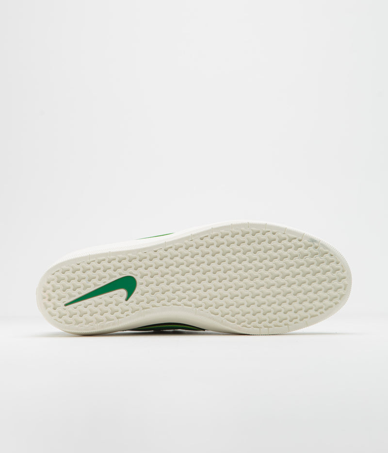 Nike SB Force 58 Premium Shoes in Light Bone and Malachite and Black - Sail
