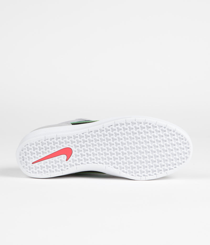 Nike SB Force 58 Shoes in Wolf Grey and Light Menta and Black - Wolf Grey
