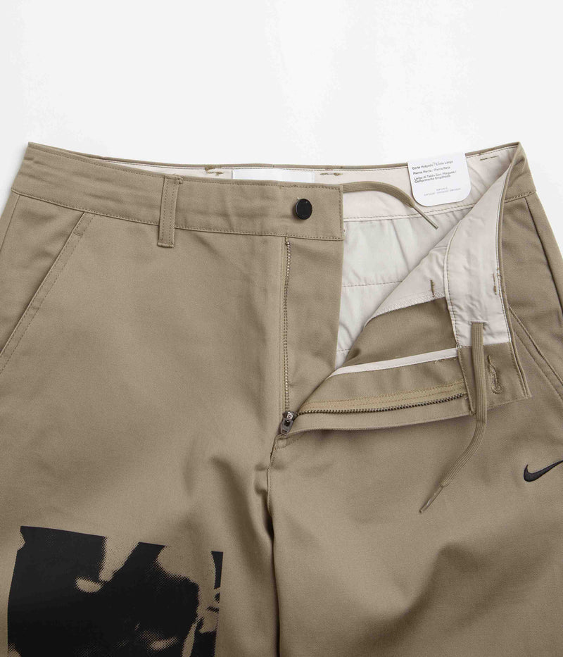Nike SB GFX El Chino Pants in Neutral Olive and Black