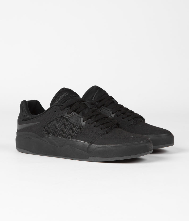 Nike SB Ishod Premium Shoes in Black and Black and Black - Black