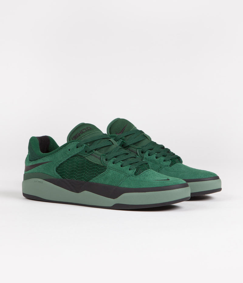 Nike SB Ishod Shoes in Gorge Green and Black and Dutch Green - Black