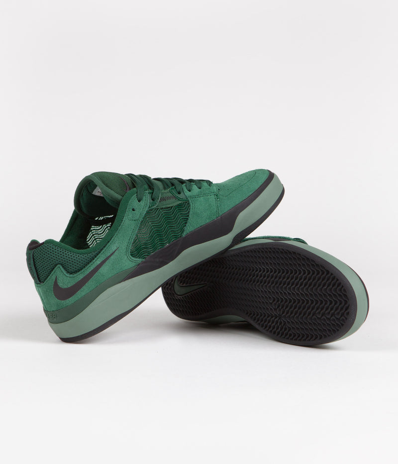 Nike SB Ishod Shoes in Gorge Green and Black and Dutch Green - Black