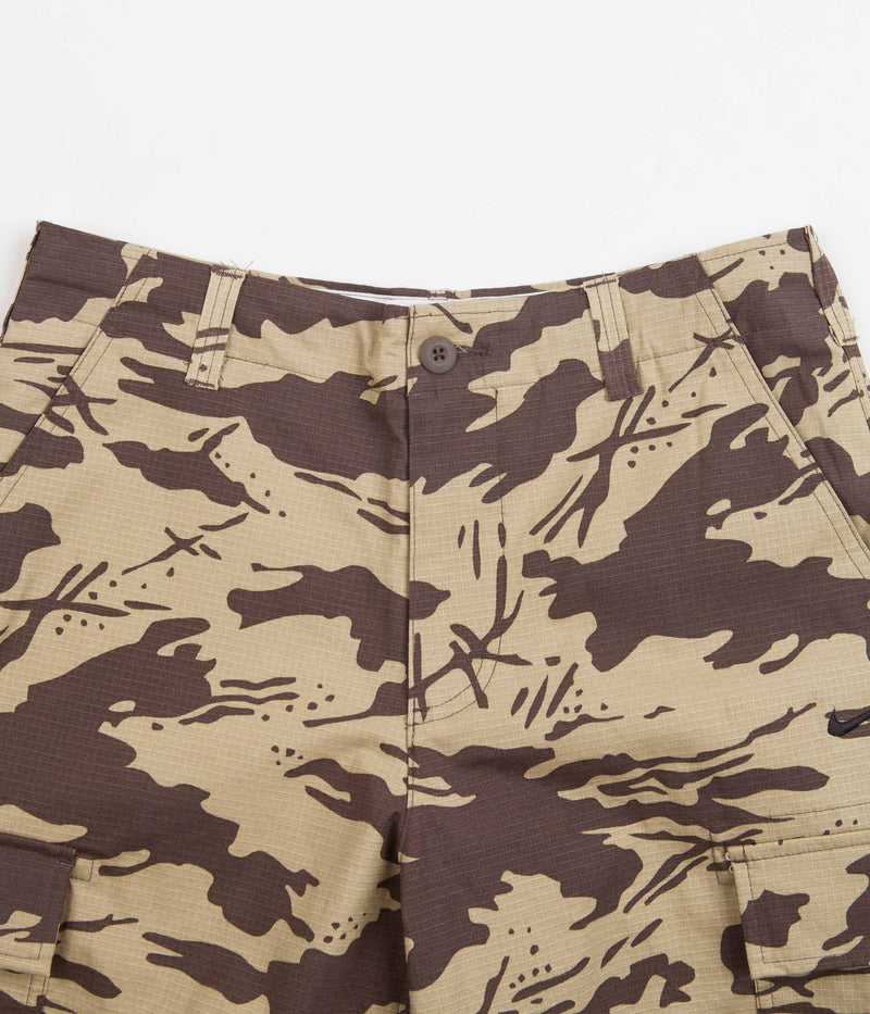 Nike SB Kearny Camo Cargo Pants in Limestone