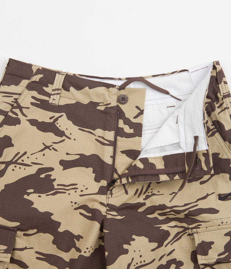 Nike SB Kearny Camo Cargo Pants in Limestone