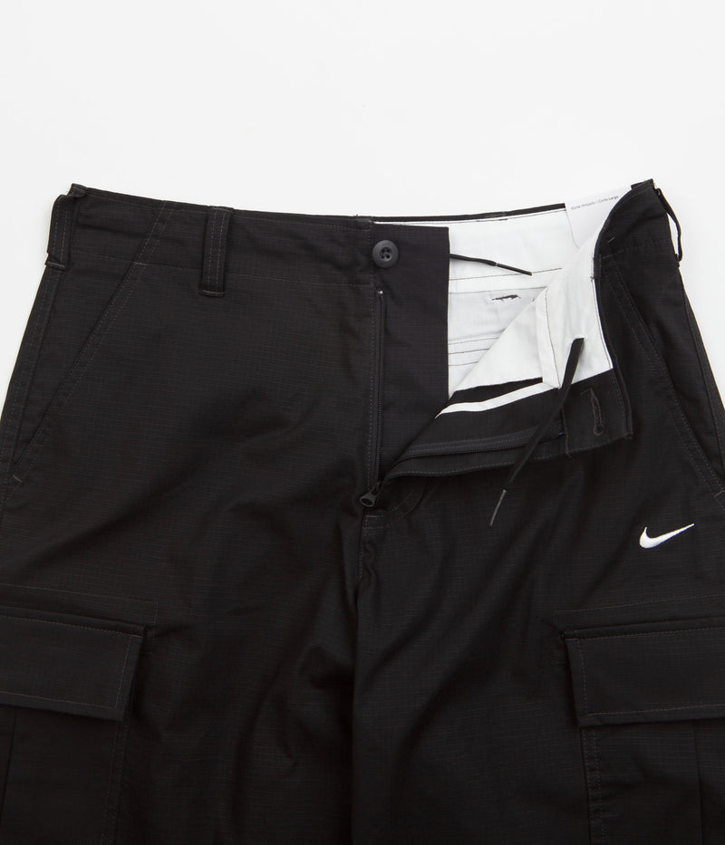 Nike SB Kearny Cargo Pants in Black and Black / Anthracite / White