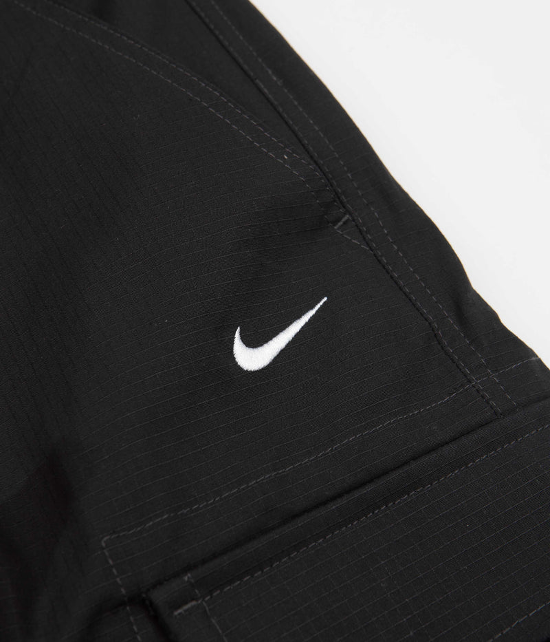 Nike SB Kearny Cargo Pants in Black and White