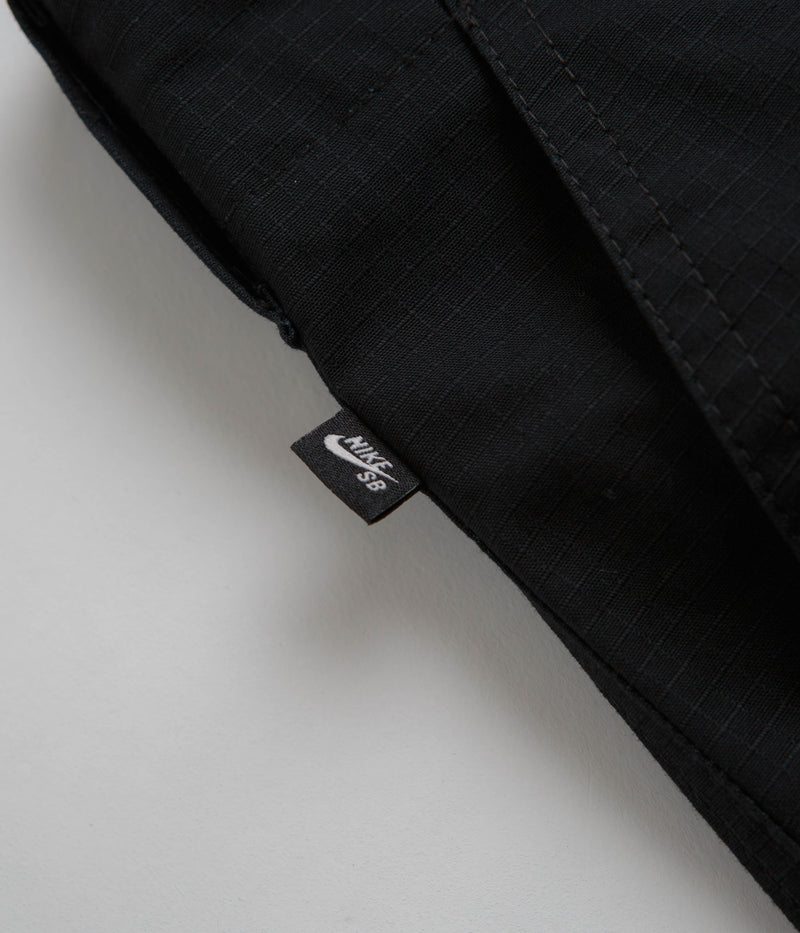 Nike SB Kearny Cargo Pants in Black