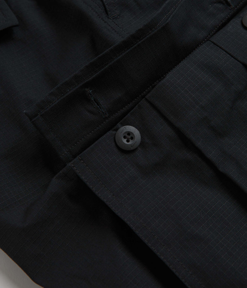 Nike SB Kearny Cargo Pants in Black