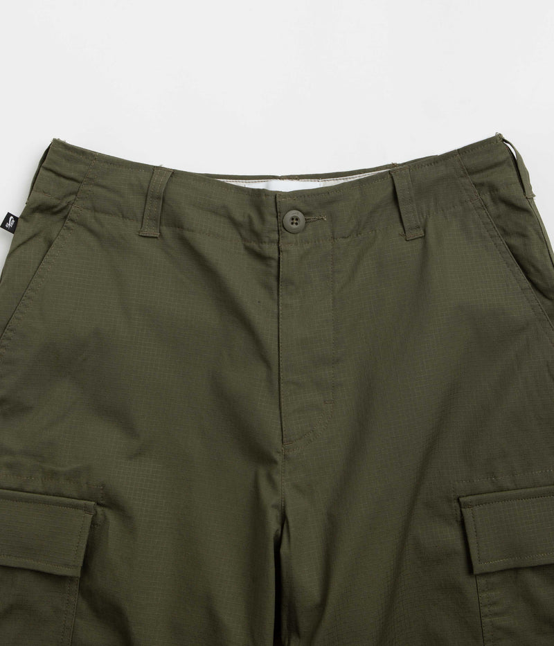 Nike SB Kearny Cargo Pants in Medium Olive