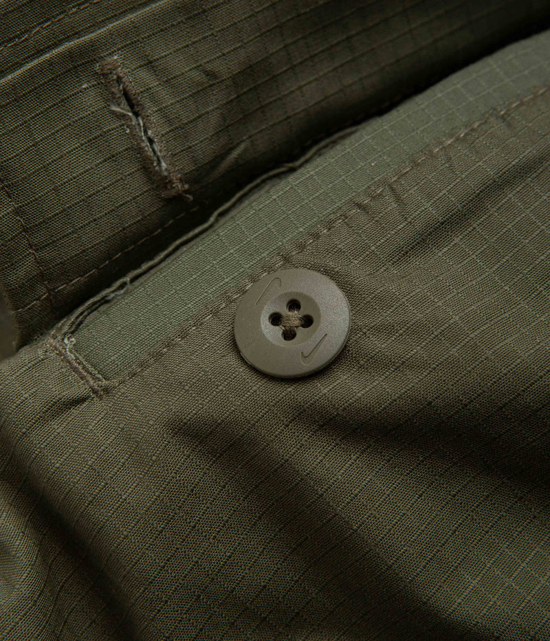Nike SB Kearny Cargo Pants in Medium Olive