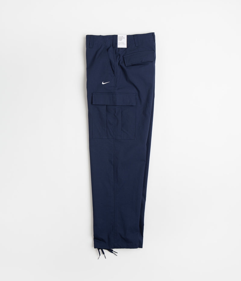 Nike SB Kearny Cargo Pants in Midnight Navy and White