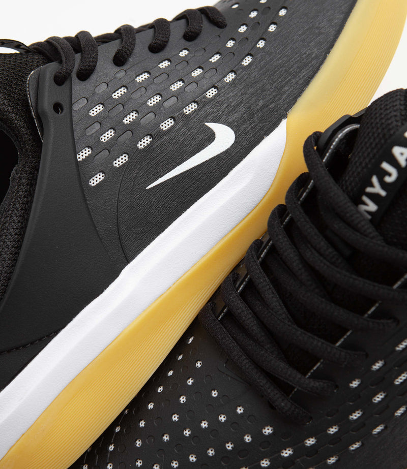 Nike SB Nyjah 3 Shoes in Black and White and Black - White