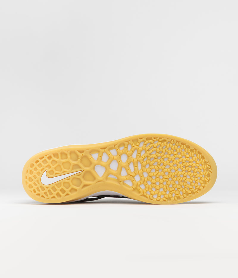 Nike SB Nyjah 3 Shoes in Black and White and Black - White